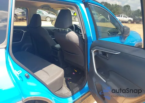 2019 Toyota Rav4 Le z USA, uszkodzony, nr VIN JTMH1RFV7KJ008228